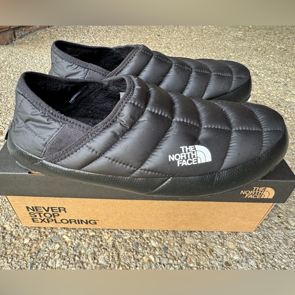 The North Face Men's ThermoBall Traction Mule V Slippers